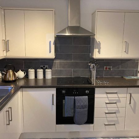 Modern 2 Bedroom Ground Floor Apartment With Parking Ripon City Centre ภายนอก รูปภาพ